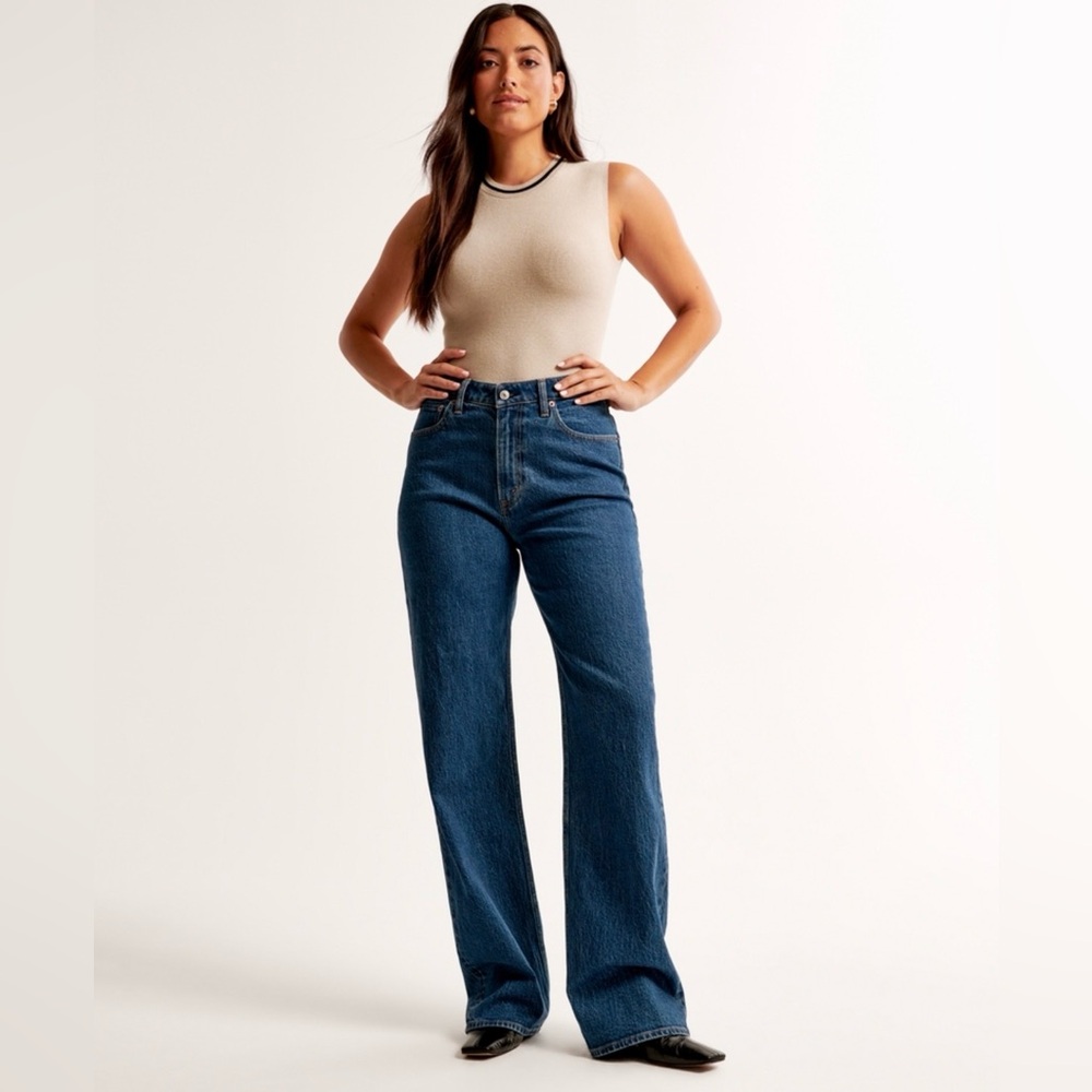 Abercrombie & Fitch Women's High Rise Jeans - Dark Blue - Picture 2 of 13